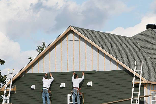 Professional Siding Contractor technician working in Lake Dallas, TX